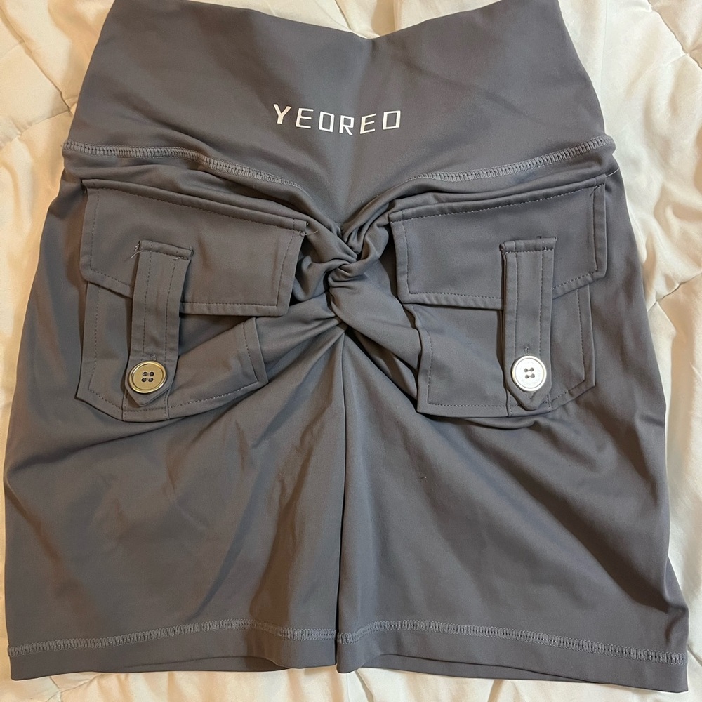 Yeoreo Women's Gray Athletic Shorts - Picture 7 of 9
